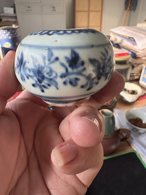 古玩陶瓷花卉紋青花水盂真品鑒賞圖