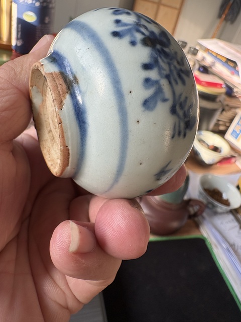 古玩陶瓷花卉紋青花水盂真品鑒賞圖