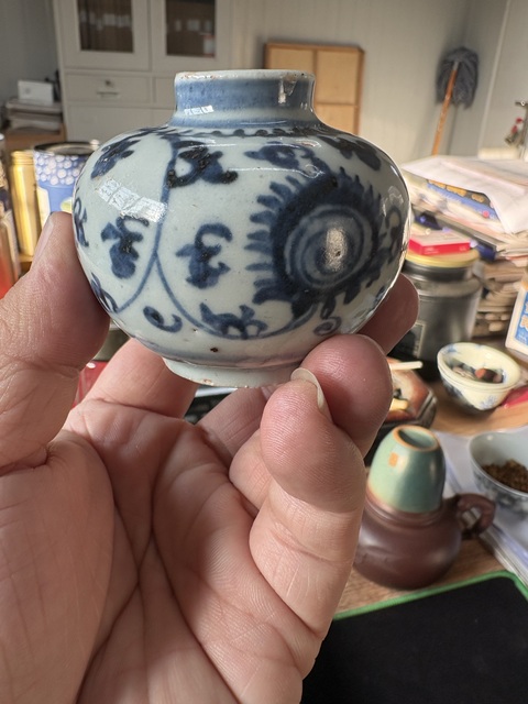 古玩陶瓷花卉紋青花水盂真品鑒賞圖