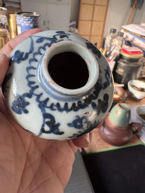 古玩陶瓷花卉紋青花水盂真品鑒賞圖