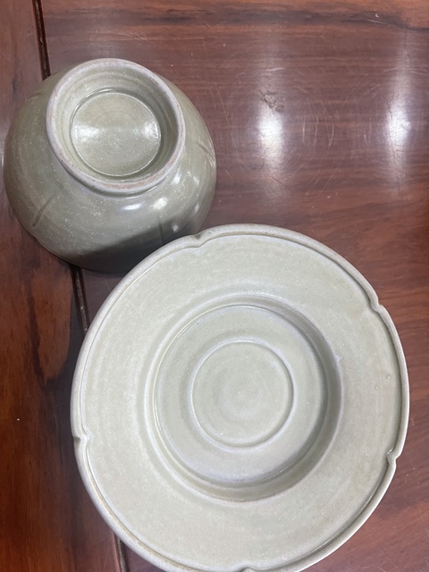 古玩陶瓷越窯青瓷杯和托真品鑒賞圖