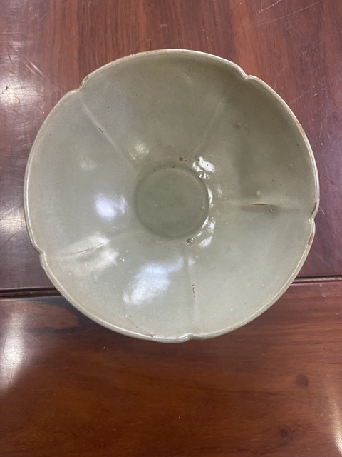 古玩陶瓷越窯青瓷葵口盞真品鑒賞圖