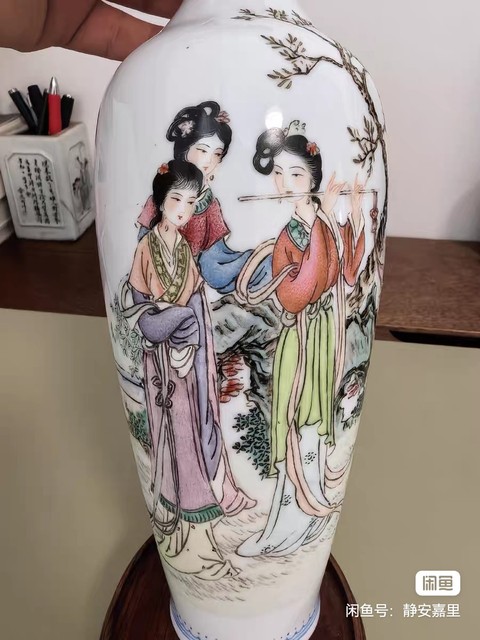 古玩陶瓷粉彩人物故事瓶真品鑒賞圖