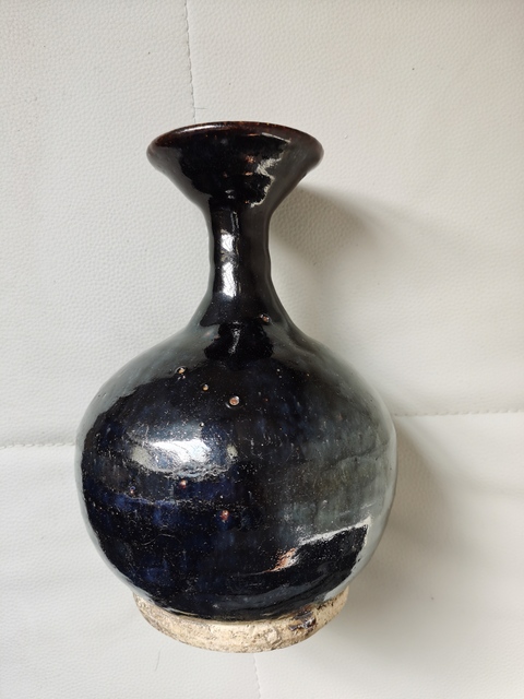 古玩陶瓷黑釉撇口瓶真品鑒賞圖
