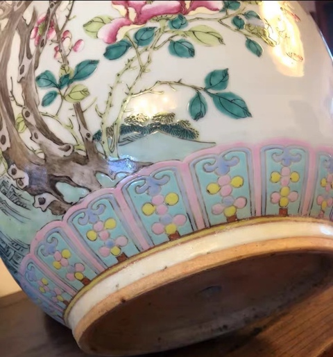 古玩陶瓷清晚期 粉彩花卉紋大花盆真品鑒賞圖