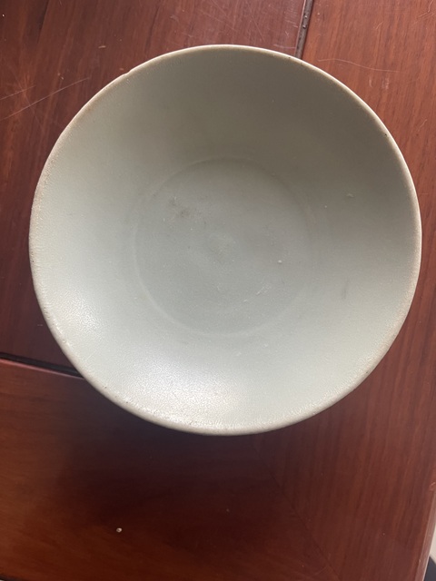 古玩陶瓷龍泉青瓷刻仰蓮紋盤真品鑒賞圖