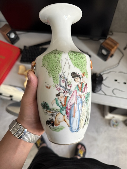 古玩陶瓷三娘教子圖喜從天降雙鋪首撇口瓶真品鑒賞圖