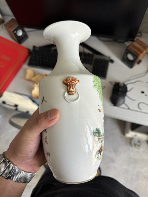 古玩陶瓷三娘教子圖喜從天降雙鋪首撇口瓶真品鑒賞圖