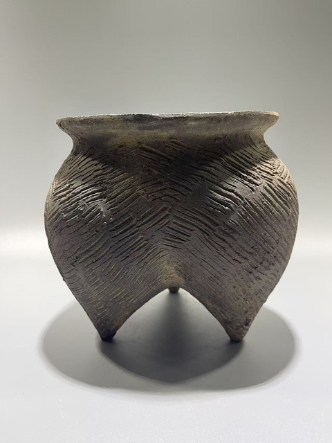 古玩陶瓷西周·夾砂三足鬲拍賣，當前價格618元