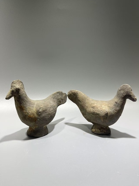 古玩陶瓷秦·灰陶雞（一公一母） 真品鑒賞圖