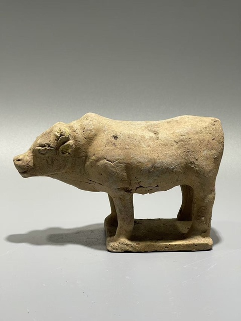 古玩陶瓷唐·老黃牛拍賣，當前價格128元