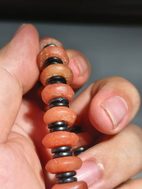 古玩玉器紅瑪瑙珠串真品鑒賞圖