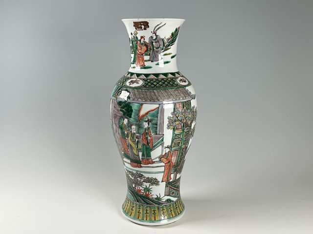 古玩陶瓷清晚期·五彩人物故事紋觀音瓶拍賣，當(dāng)前價(jià)格5418元