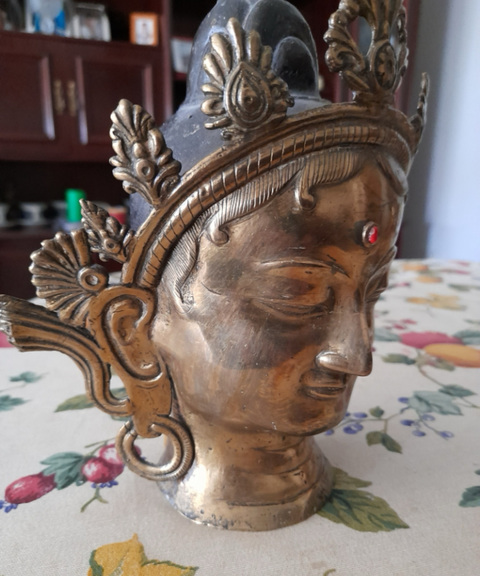 古玩銅器佛首真品鑒賞圖