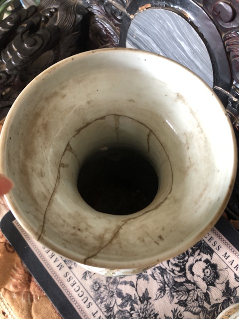 古玩陶瓷花鳥紋粉彩瓶真品鑒賞圖