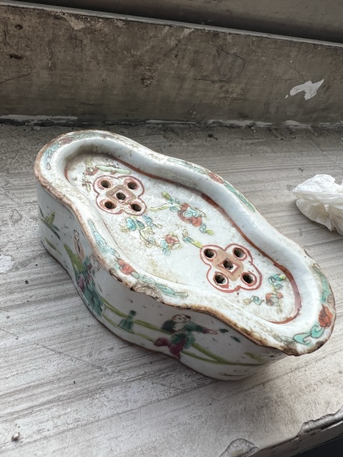 古玩陶瓷粉彩刨花缸真品鑒賞圖