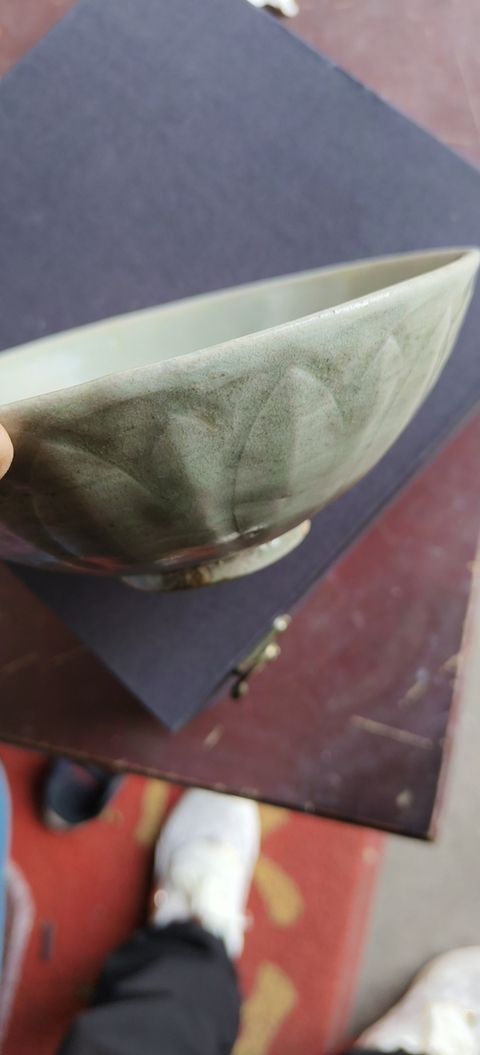 古玩陶瓷龍泉窯青釉碗真品鑒賞圖