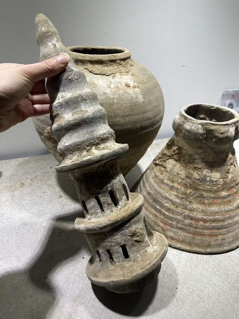 古玩陶瓷唐·彩繪塔拍賣，當前價格3200元