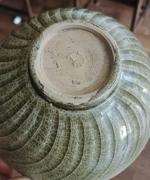 古玩陶瓷宋代青釉刻花碗真品鑒賞圖