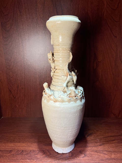 古玩陶瓷龍紋堆塑龍紋長頸瓶拍賣，當前價格688元