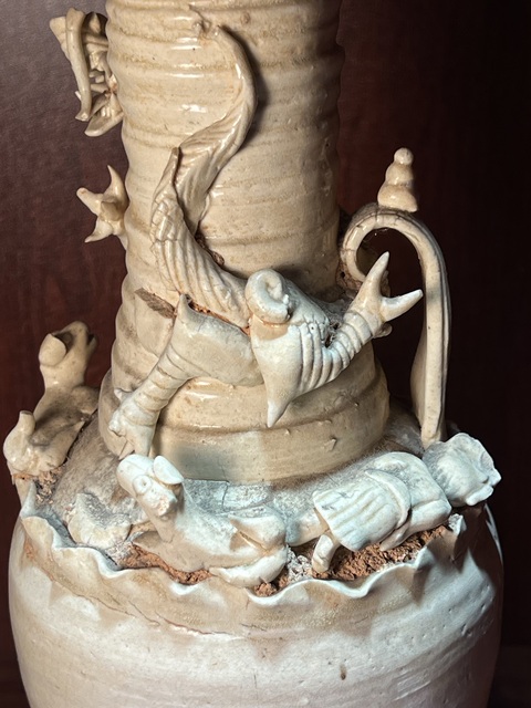 古玩陶瓷龍紋堆塑龍紋長頸瓶拍賣，當前價格688元