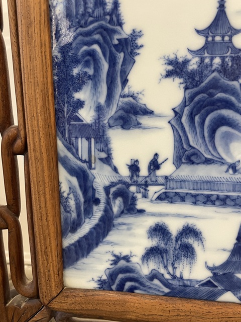 古玩陶瓷樓臺亭閣山水紋青花瓷板畫真品鑒賞圖