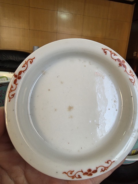 古玩陶瓷粉彩花卉紋花盆真品鑒賞圖