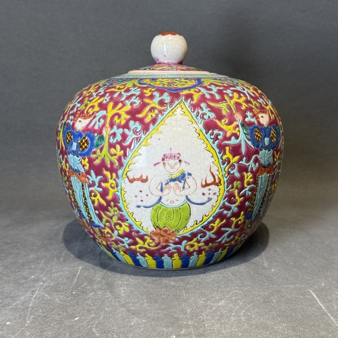 古玩陶瓷粉彩開光佛教人物西瓜罐真品鑒賞圖