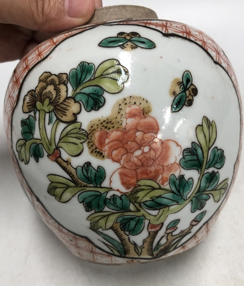 古玩陶瓷晚清·五彩開窗花蝶紋罐拍賣，當(dāng)前價格2999元