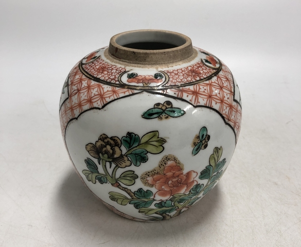 古玩陶瓷晚清·五彩開窗花蝶紋罐拍賣，當(dāng)前價格2999元