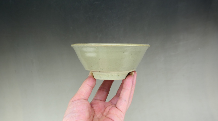 古玩陶瓷龍泉青瓷唇口碗真品鑒賞圖