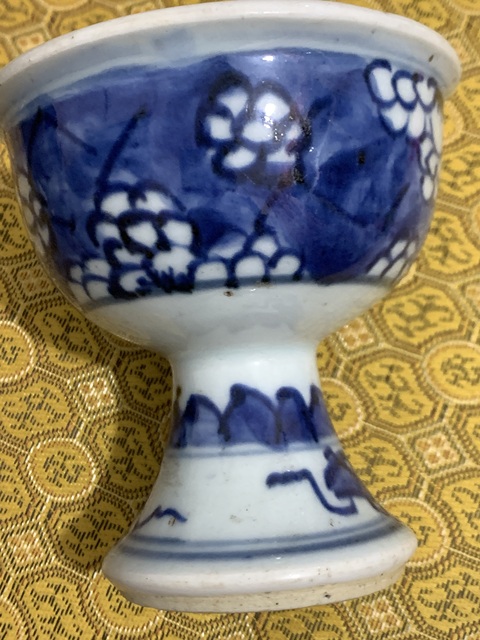 古玩陶瓷青花冰梅圖高足杯真品鑒賞圖