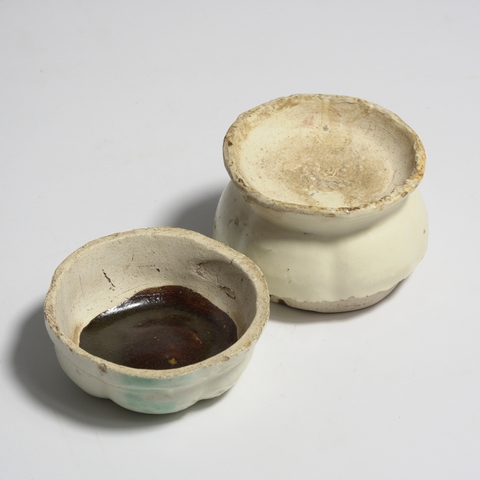 古玩陶瓷白釉綠彩蓋盒真品鑒賞圖