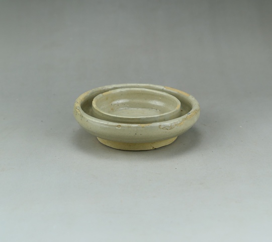 古玩陶瓷明代-龍泉青瓷盞托拍賣(mài)，當(dāng)前價(jià)格999元