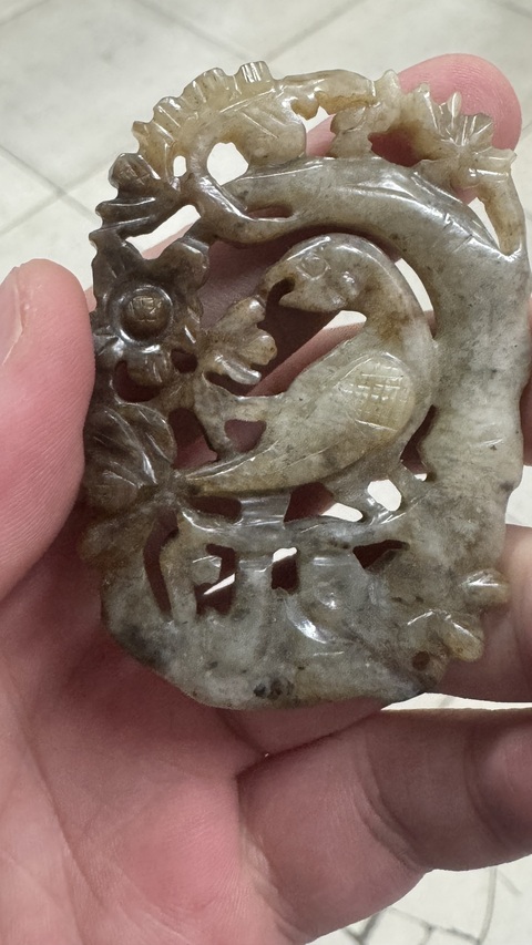 古玩玉器和田玉鸚鵡題材掛件真品鑒賞圖