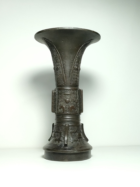 古玩銅器花觚真品鑒賞圖