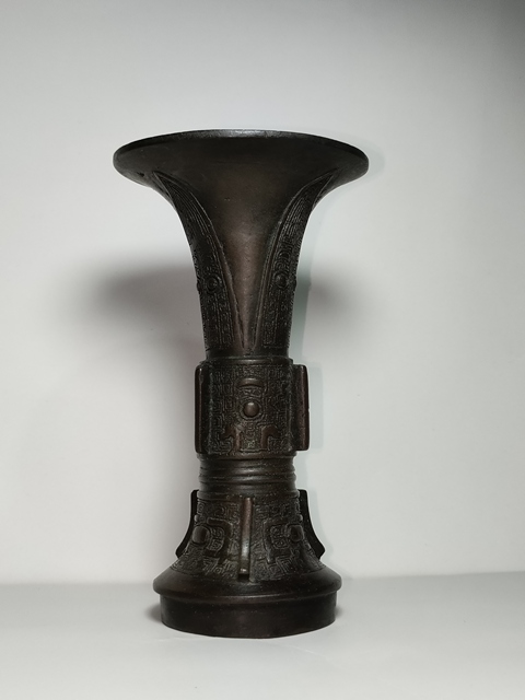 古玩銅器花觚真品鑒賞圖