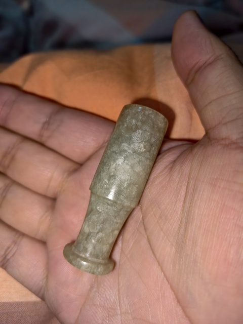 古玩玉器岫玉雕“素紋煙嘴”真品鑒賞圖