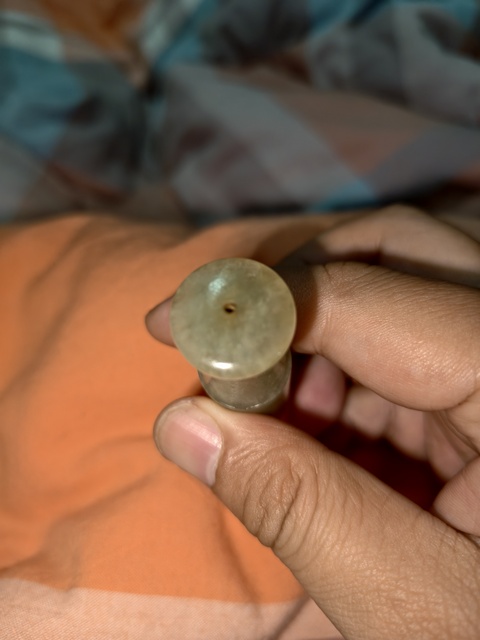 古玩玉器岫玉雕“素紋煙嘴”真品鑒賞圖