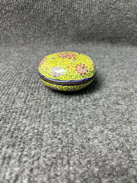 古玩雜項銅胎畫琺瑯花卉紋蓋盒真品鑒賞圖