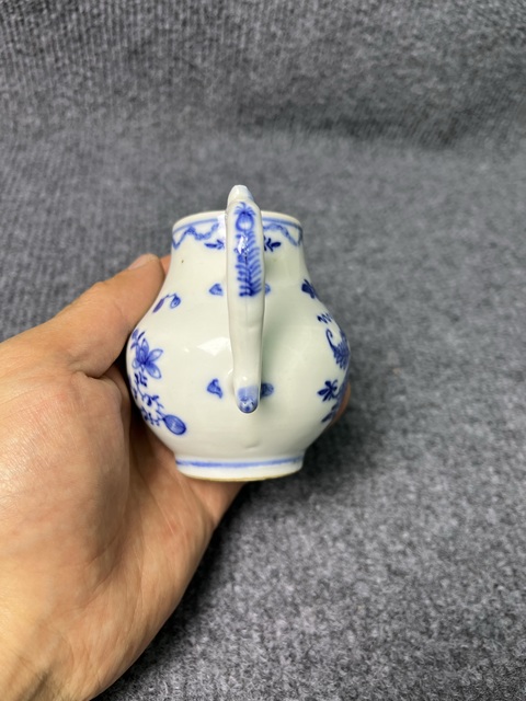 古玩陶瓷青花花卉紋奶壺拍賣，當前價格1388元