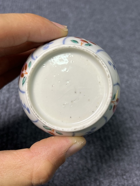 古玩陶瓷青花粉彩花卉紋鈴鐺杯真品鑒賞圖