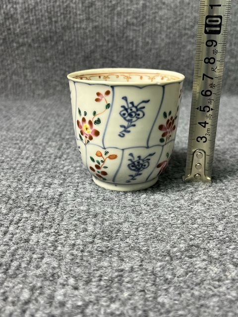 古玩陶瓷青花粉彩花卉紋鈴鐺杯真品鑒賞圖