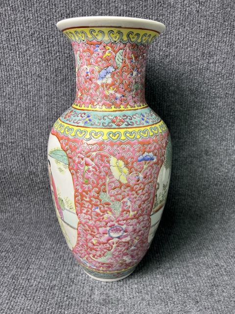 古玩陶瓷粉彩開窗人物故事紋賞瓶拍賣，當前價格999元