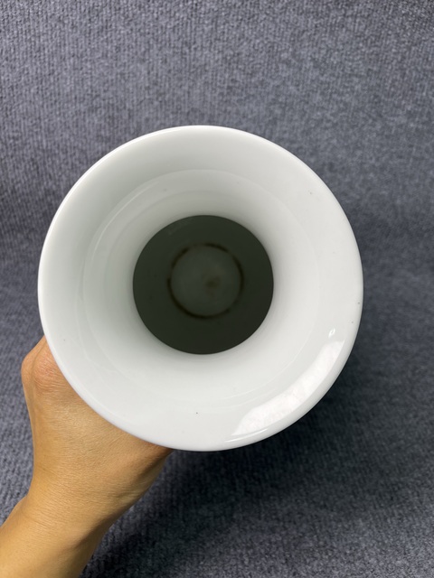 古玩陶瓷粉彩開窗人物故事紋賞瓶拍賣，當前價格999元