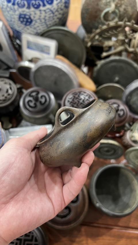 古玩銅器爐子真品鑒賞圖