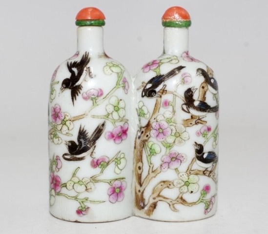 古玩陶瓷粉彩喜鵲登梅圖雙聯(lián)鼻煙壺真品鑒賞圖