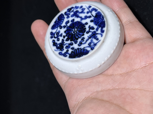 古玩陶瓷清早期青花山水花卉紋印泥盒拍賣，當前價格800元