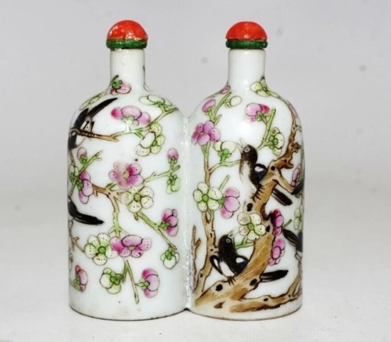 古玩陶瓷粉彩喜鵲登梅圖雙聯(lián)鼻煙壺真品鑒賞圖