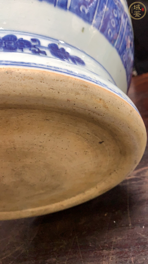 古玩陶瓷青花纏枝花卉紋雙耳瓶真品鑒賞圖